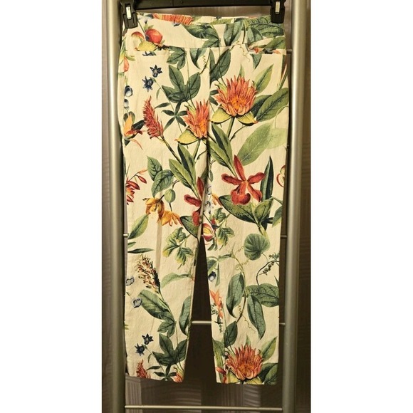Chicos Womens Pull On White Cropped Floral Pattern‎ Chino Pants 27x23 Size 000 - Picture 2 of 10